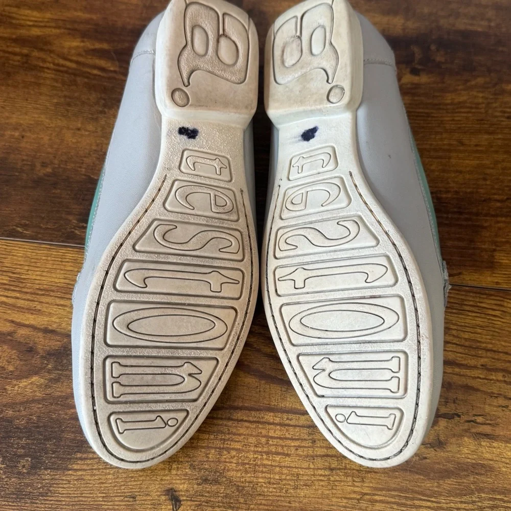 A. Testoni Italy Women’s Leather Loafers Gray Mint‎ EU 35 US 5 Penny Slip On